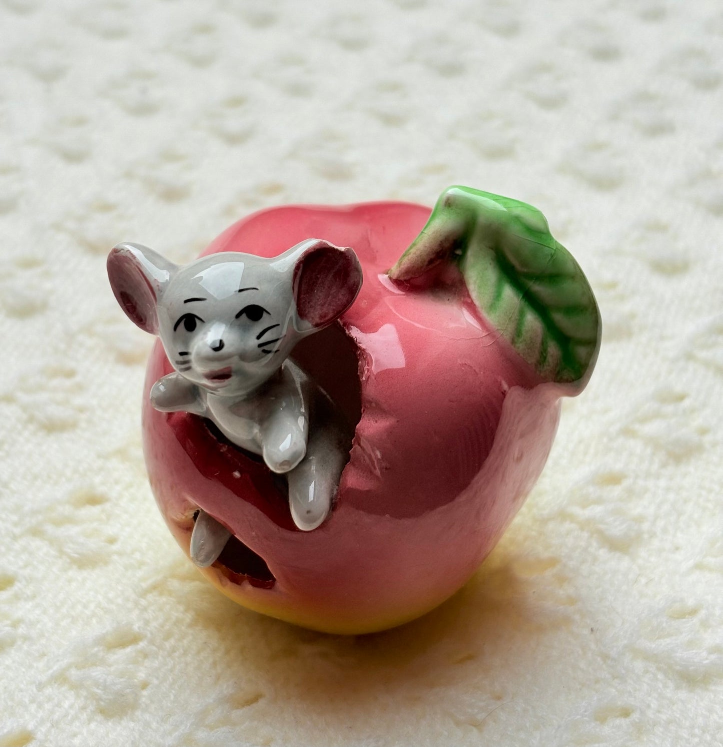 Kitsch Mouse in Apple Toothpick Holder