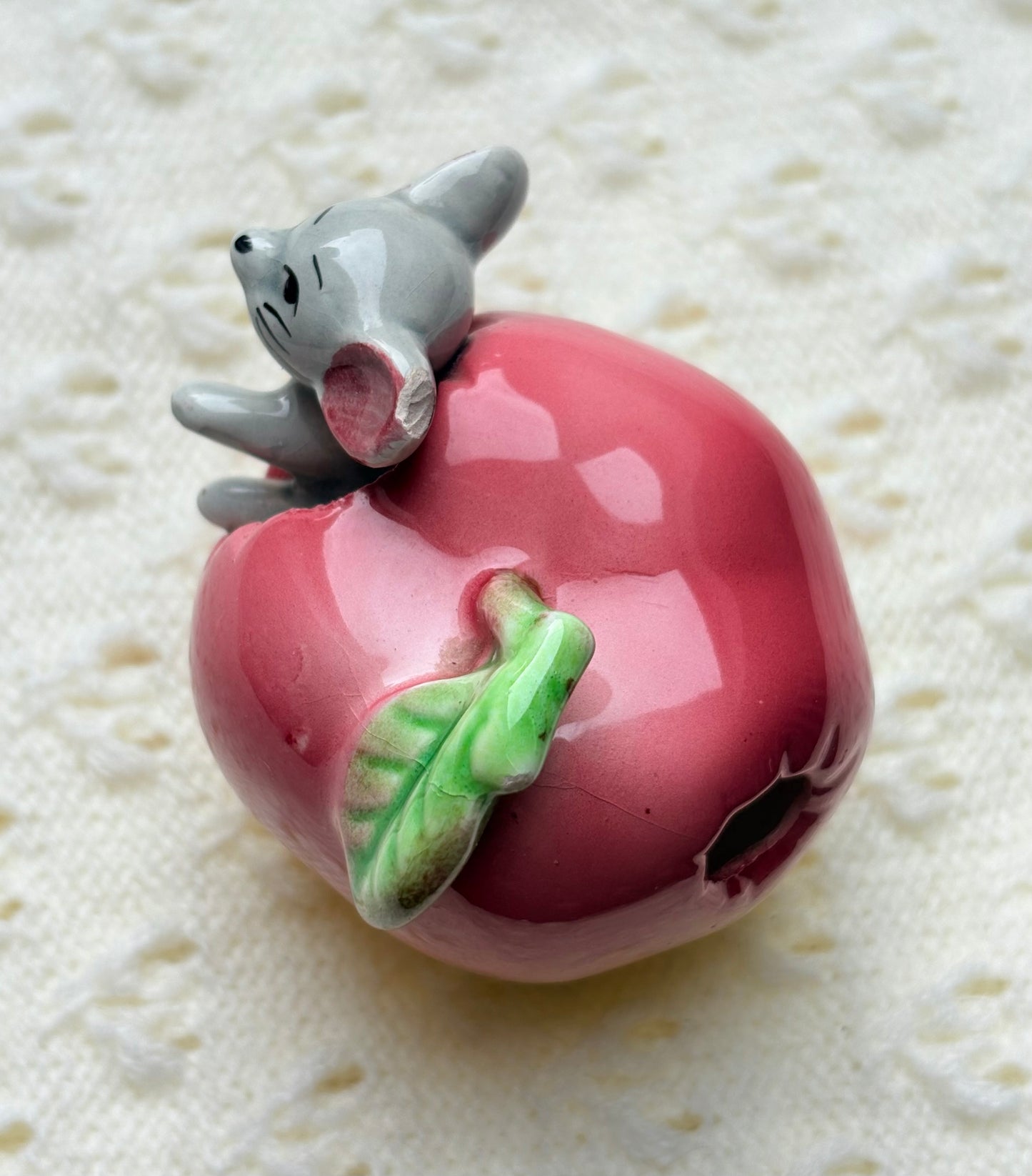 Kitsch Mouse in Apple Toothpick Holder
