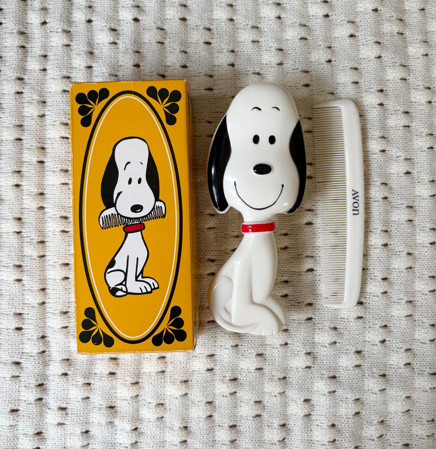 1970 Snoopy X Avon Brush Set