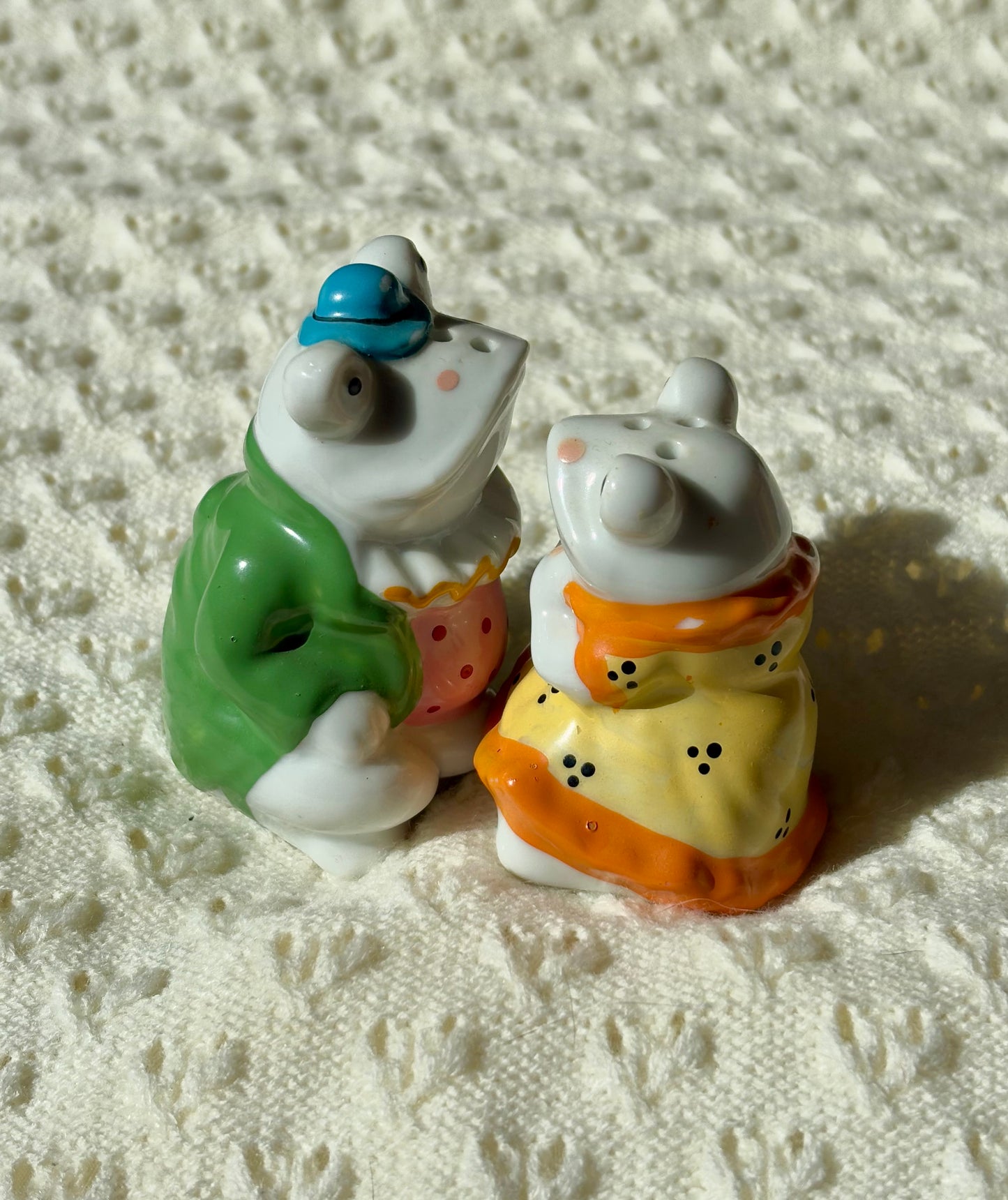 Mr & Mrs Frog Salt n Pepper Shakers