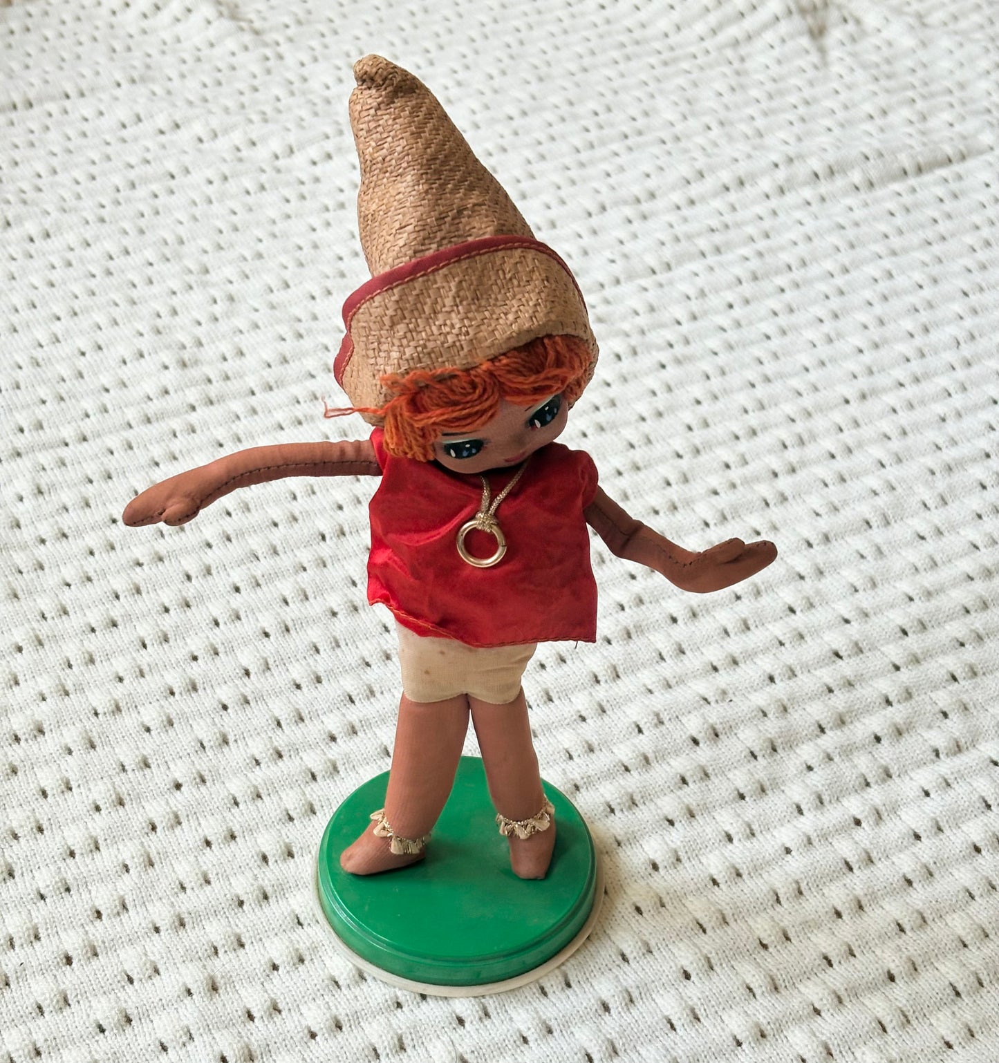 Kitsch Wire Pose Doll