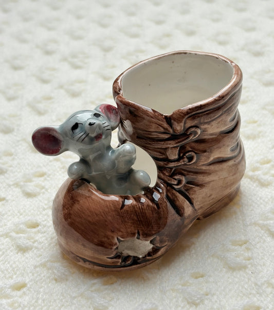 Kitsch Mouse in Boot Ornament