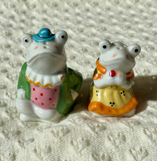 Mr & Mrs Frog Salt n Pepper Shakers